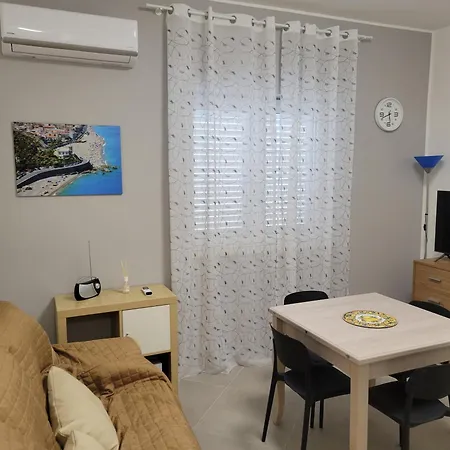 Iris Apartment